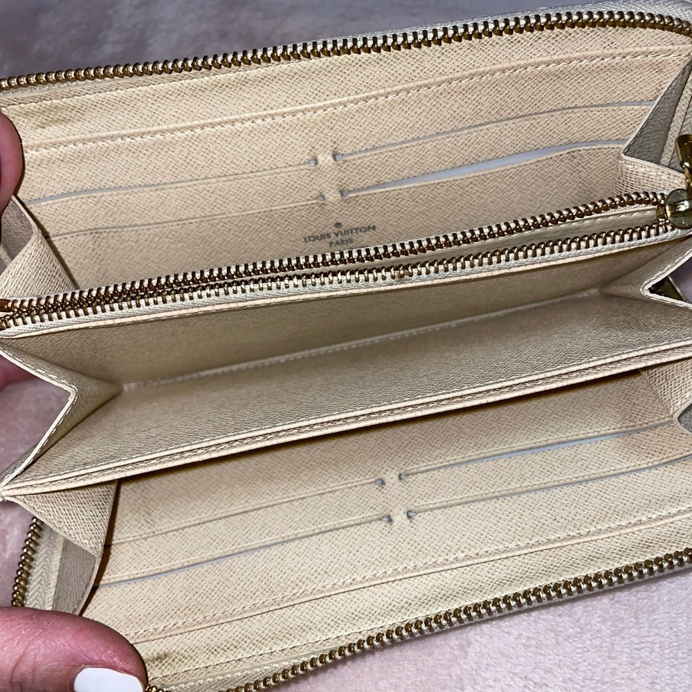 ✨Louis Vuitton Damier Zippy Wallet✨ - Picture 5 of 13